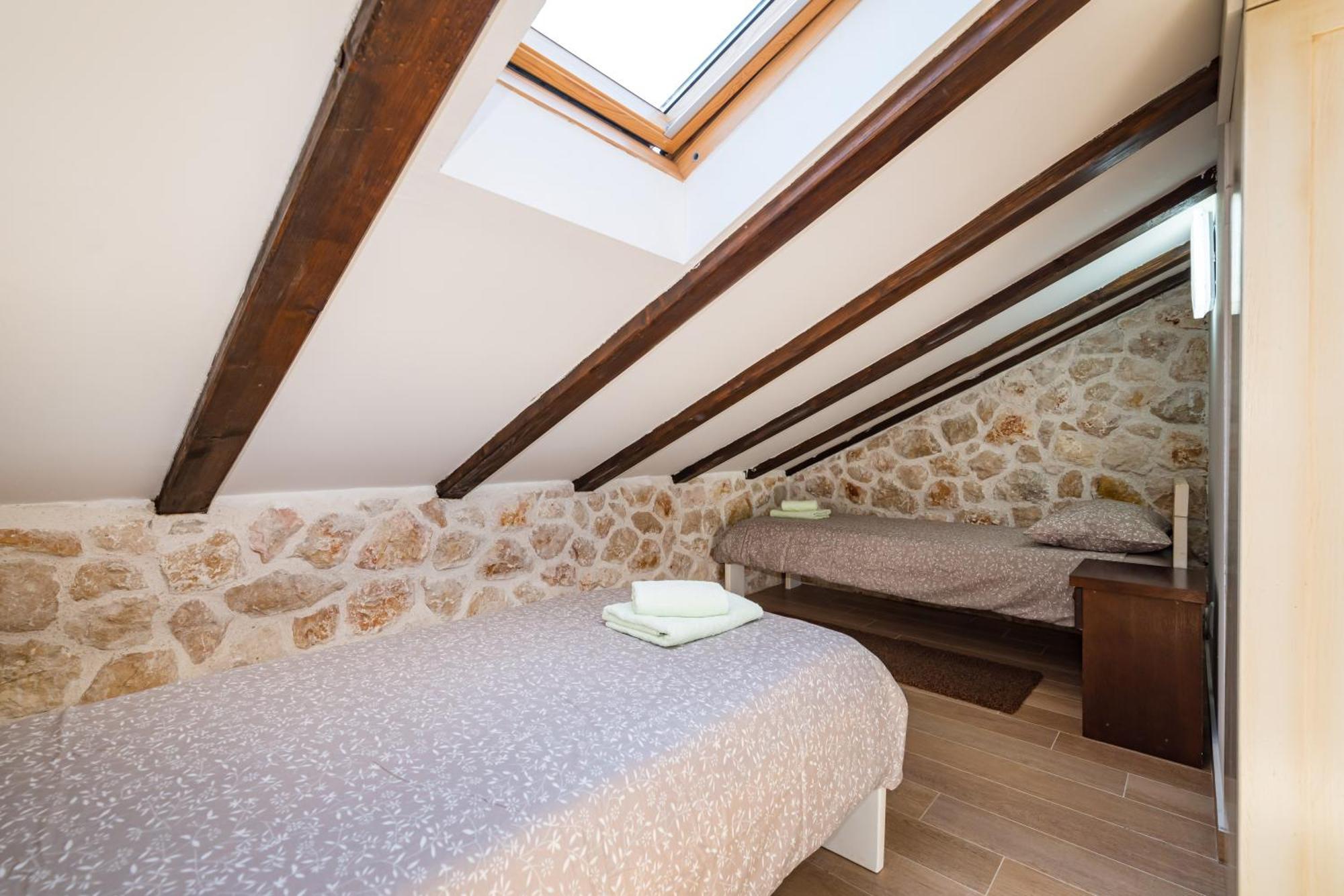 Stone House Villa Ražanac Buitenkant foto